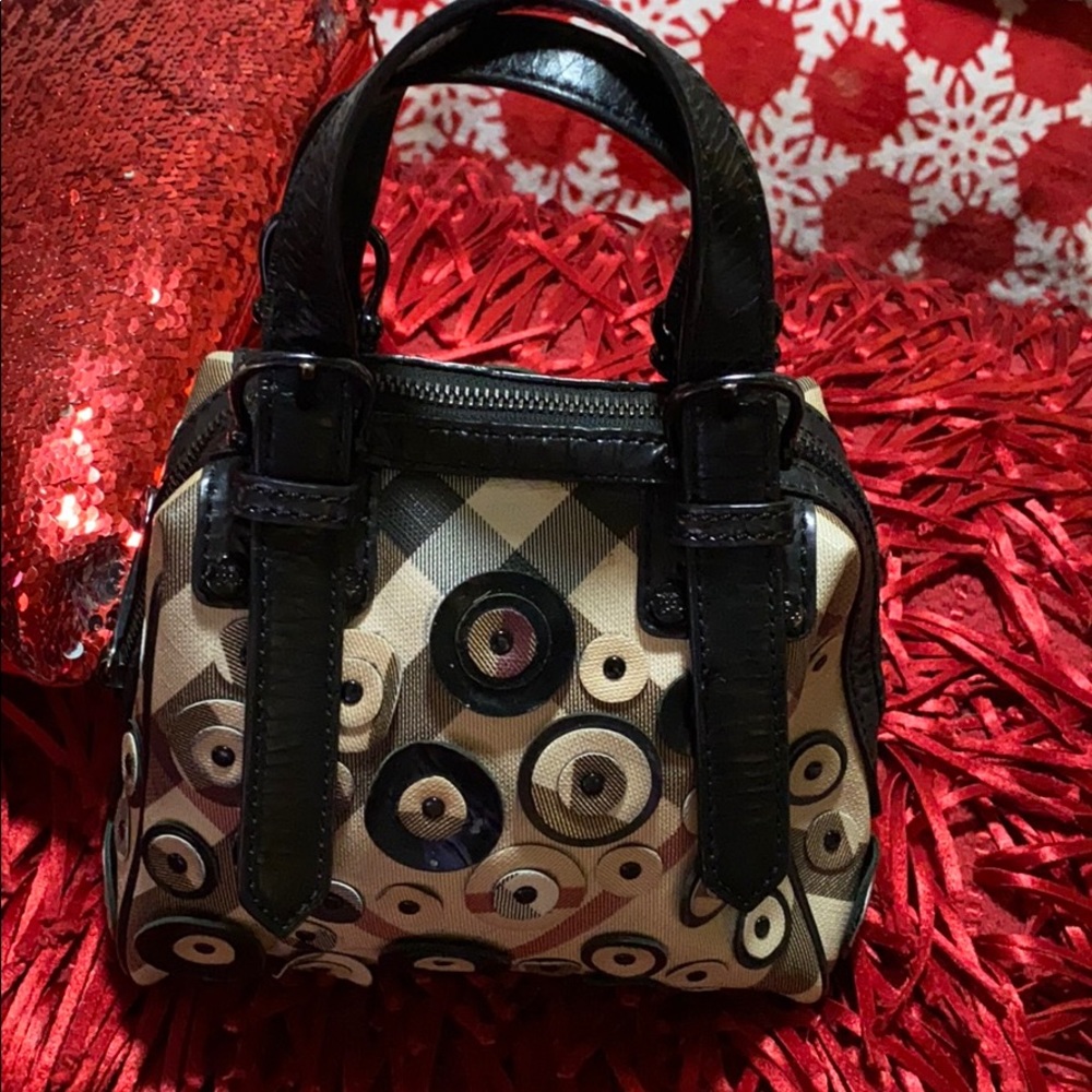 Burberry circle appliqués